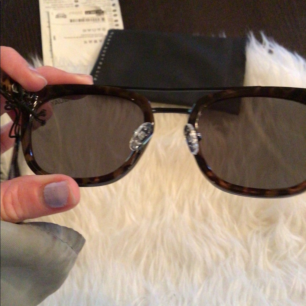 SOoold ❌Quay rare two tone Coolin Sunnies polarize - Picture 2 of 6